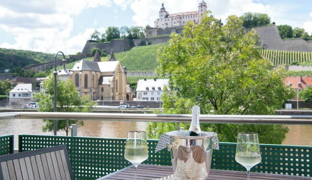 Panorama vacation apartment with fortress view in Würzburg