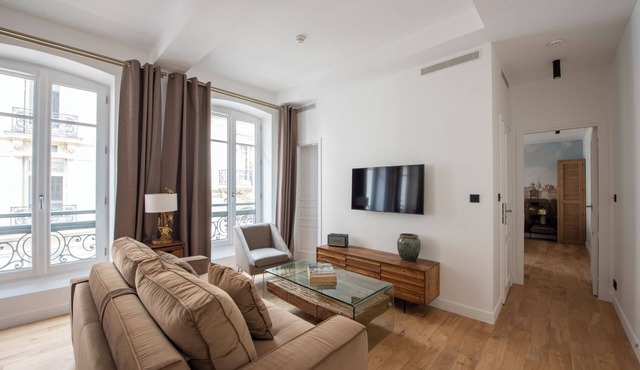 Patras, 4 stars, Luxury at 1 minute walk to the Champs-Elysées in París