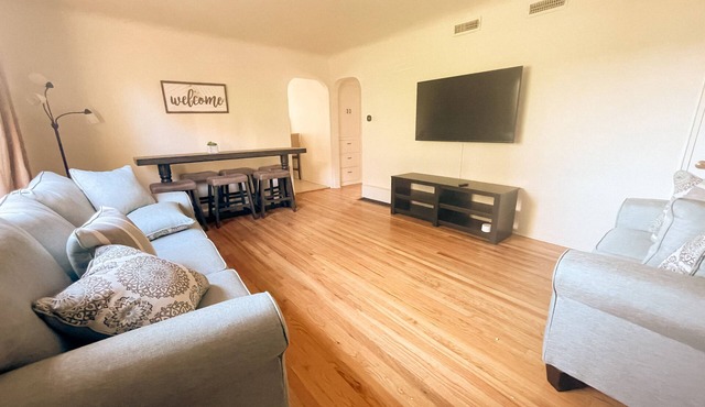 Pet Friendly! Private Casita in Nob Hill in Albuquerque
