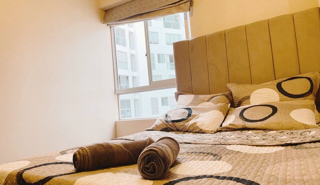 Private room with shared bathroom close to the beach in Barranco