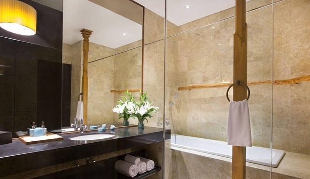 R 199 2 Bed Room Penthouse Incl Breakfast in Bali