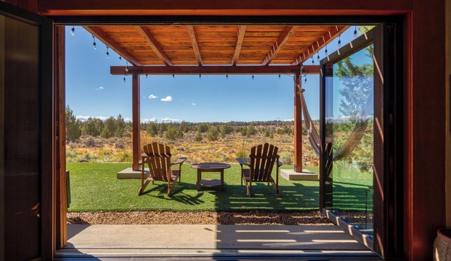 River Canyon Eco-Barn - On 50 Acres Near Smith Rock in Culver