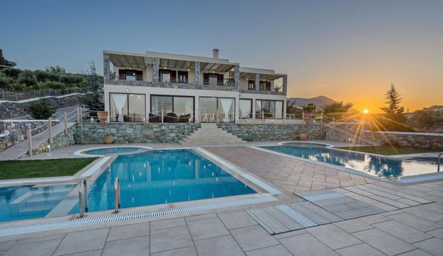 Sea Views at villa Anemomylos with Heated Pool, Ping Pong and Tennis in Agia Pelagia