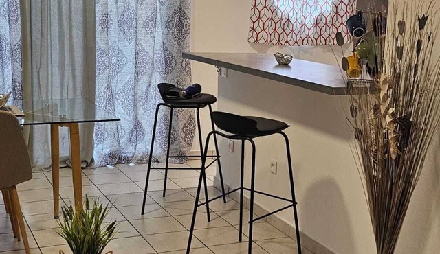 Sindadayo Apartment with Pool and Private Parking Just a Stone's Throw from Downtown in Saint-Martin marigot