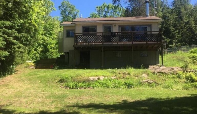 Single Family Cottage Perfect for Families with Kids Charm and Sunset Included in McKellar