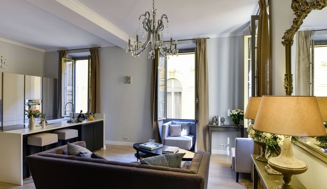 Spacious 3BR/3BA Apartment in Old Town Nice 2-Min Walk to Beach Full A/C in Nice