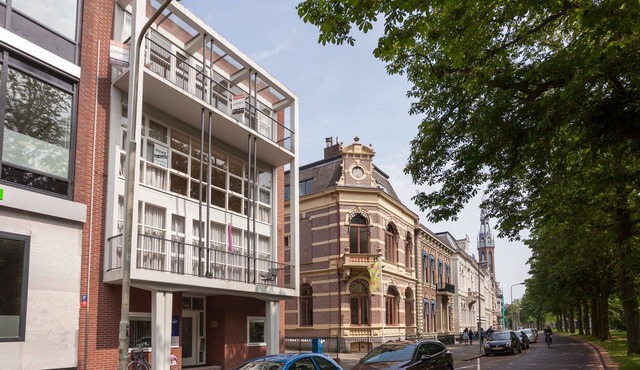 Spacious apartment on the edge of the center in the city of Groningen in groningen