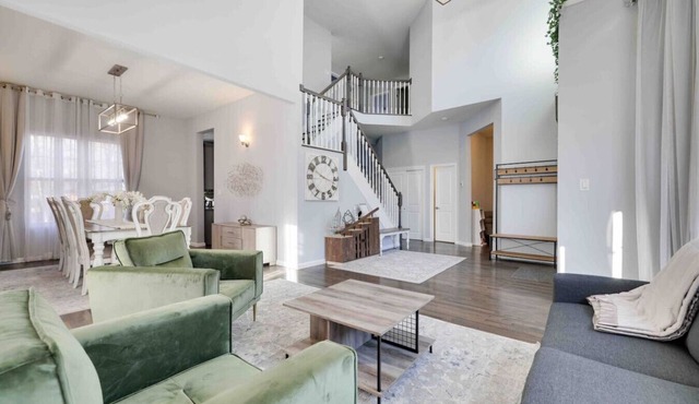 Spacious Luxury Poconos Getaway 🎣🏊‍♂️🚣 in Tobyhanna