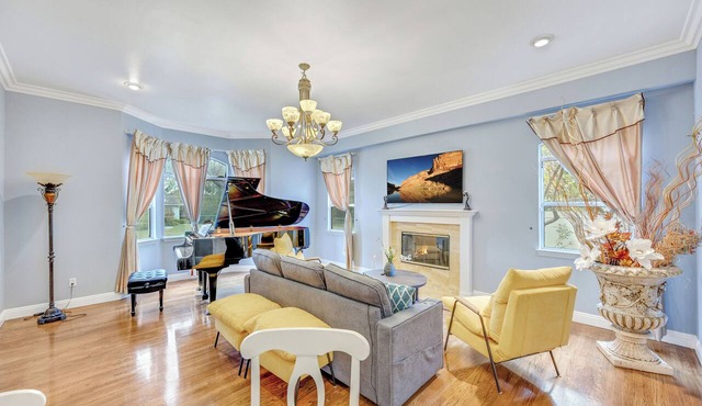Spacious Pasadena home Near Cal Tech & Old Town in Pasadena