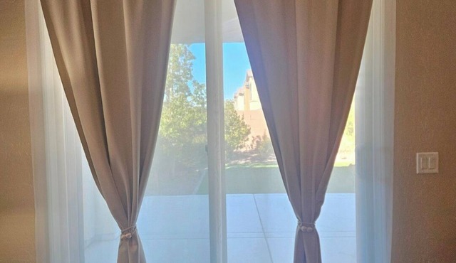 Spacious studio in fabulous Las Vegas with WiFi, AC in Las Vegas