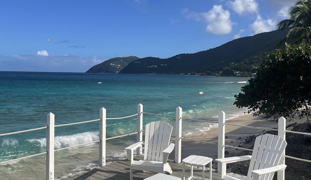 Spectacularly situated beachfront Apple Tide @ The Tides at Little Apple Bay in Tortola