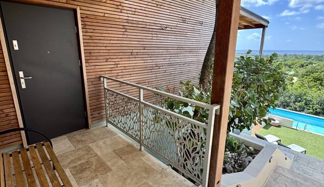 Starfruit Condo with ocean view in Kombawa Domaine