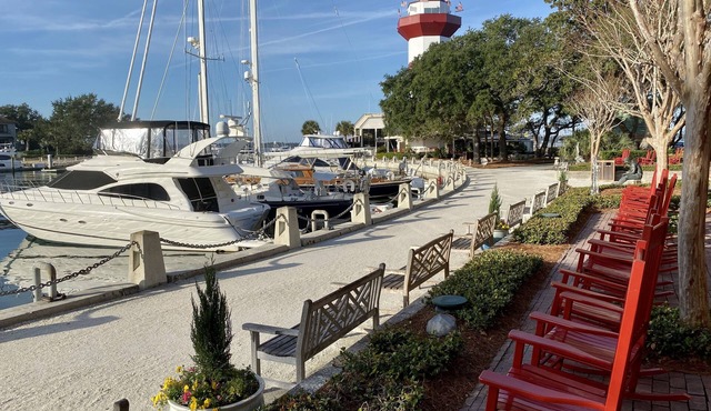 Steps to Harbour Town Lighthouse & Marina + 2BR + Pool Access in Hilton Head Island