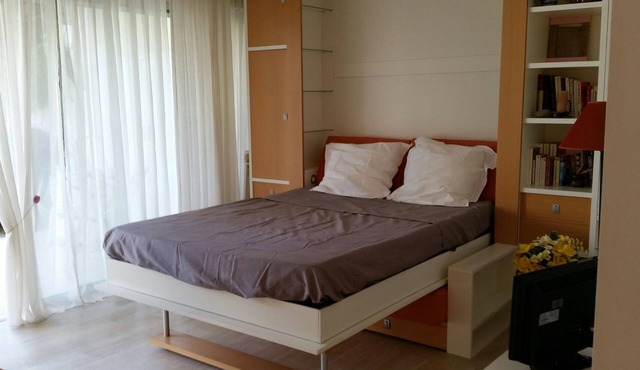 Studio with gardens, swimming pool and tennis in Cannes