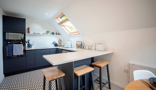 Stunning studio with countryside views and parking in Bartestree
