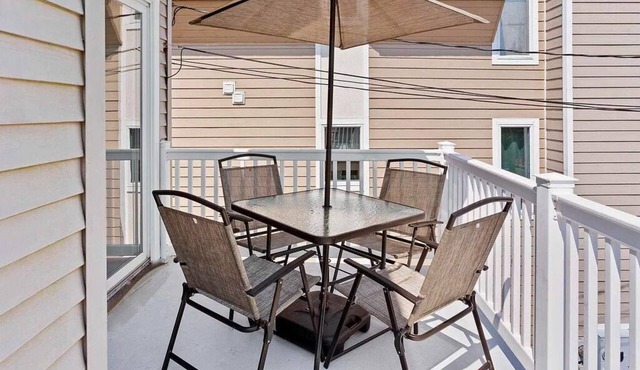 Stylish 3BR Beach Condo w/Vaulted Ceilings – One Block to Ocean in Ocean City