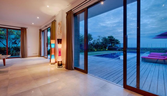 Superb, Spacious, Modern Balinese, Beachfront Villa in Keramas Beach, Gianyar in Blahbatuh