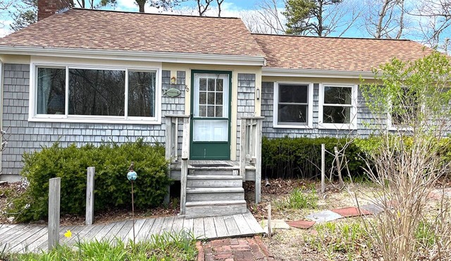 Sweet Cape Cod Cottage Close to Beaches, Cape League Baseball and Ice Cream in Brewster
