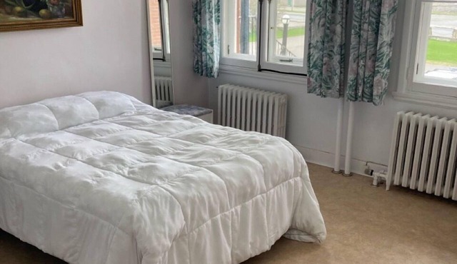 The Couvent, 220 - chambre Queen + Simple in Sainte-Anne-des-Monts