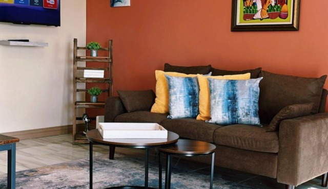 The Hideaway cozy , centrally located apartment 3 minutes from town center in Mandeville