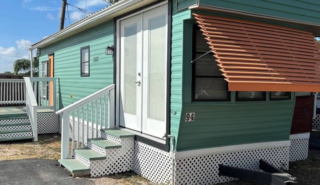 The Sea Breeze, with Pool Access! in Harlingen