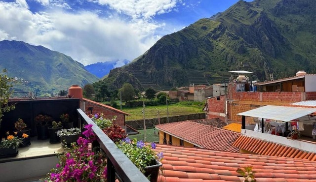 Tourist Lodging - Kantu Inn - Triple Room with Private Bathroom in Ollantaytambo