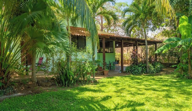 Tranquil 2-bedroom villa with AC in Playa Hermosa in Playa Hermosa
