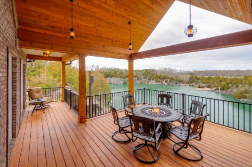 Tranquility Lake Getaway on 27 Acres! in Columbia
