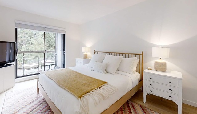 Updated Modern 2 Bedroom Condo on Blueberry Hill Community with a View in Whistler