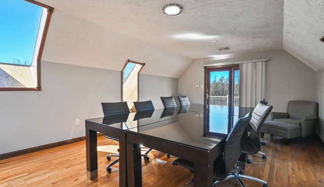 Villa Euphoria – Spacious 9 Bedroom Luxury Villa with Private Pool in Plains