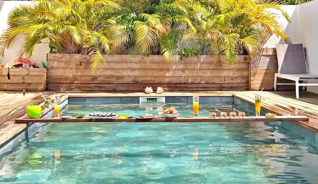 Villa La Guapa, sea view, private pool, 5 min from the beach