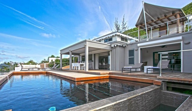 Villa Z’Abricot – Spacious Family Villa with Recreational Amenities Near Orient Bay, St. Martin