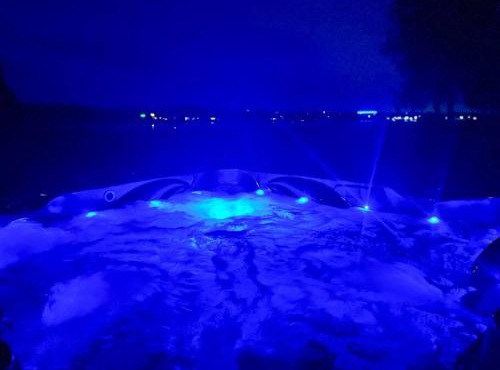 Waterfront Cottage 'The Dream' with Hot Tub, near Parlee Beach in Shediac