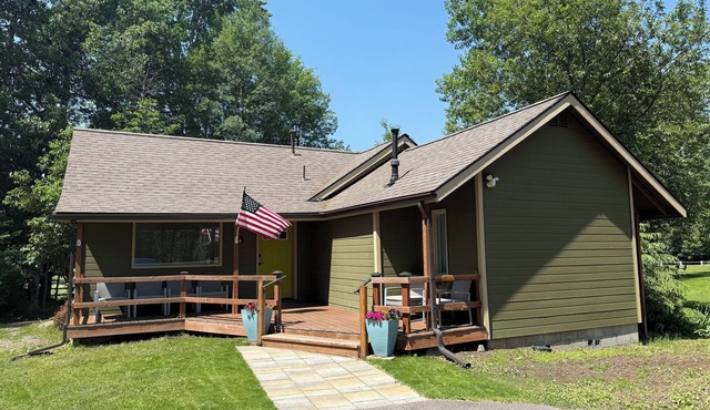 West Glacier Hot Tub! On Golf Course! Private Home in Flathead County