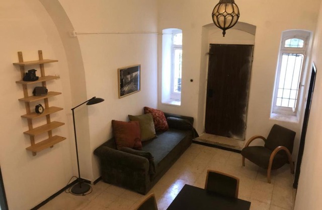 Authentic Jerusalem home & garden Emek Rafayim in Jerusalem
