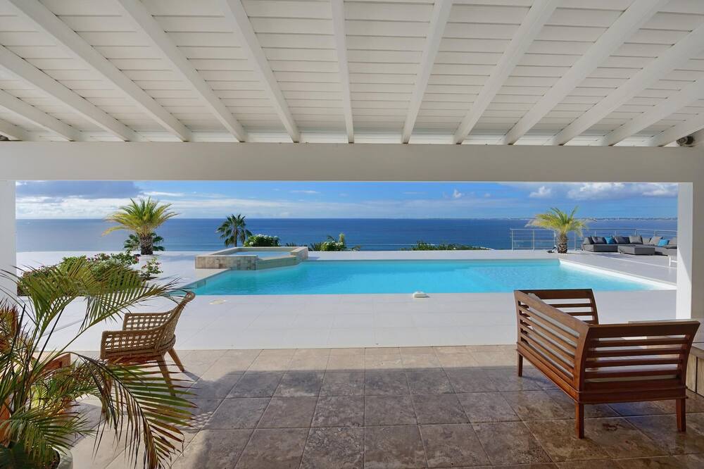 Photo of Outdoor in Grand Case