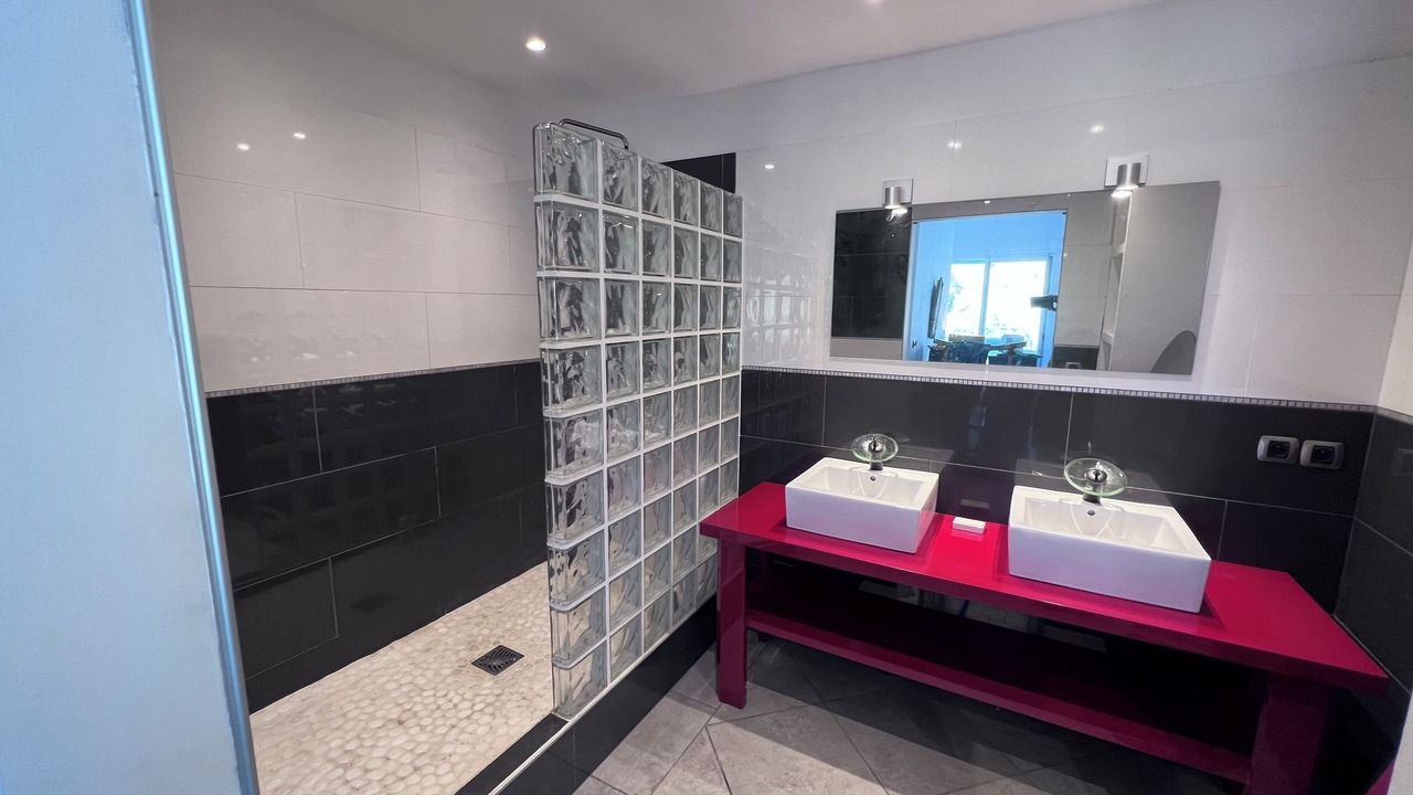 Photo of Bathroom in Oyster Pond
