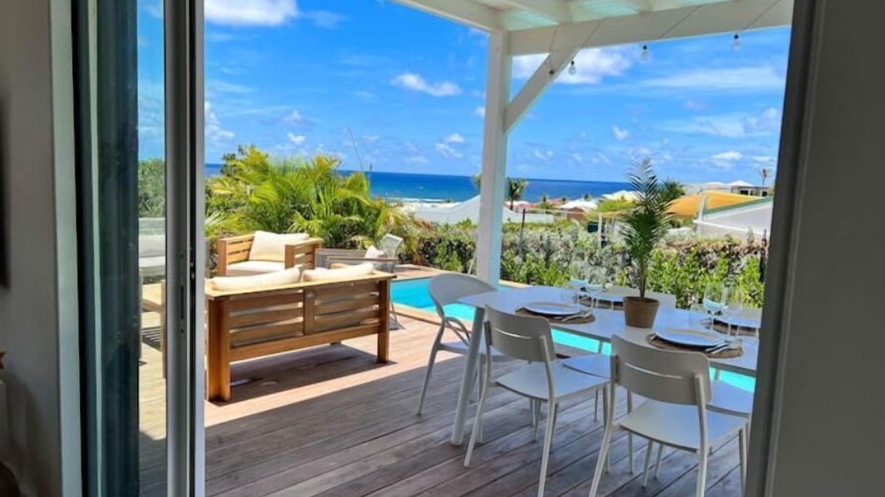 Photo of Patio Balcony in Oyster Pond