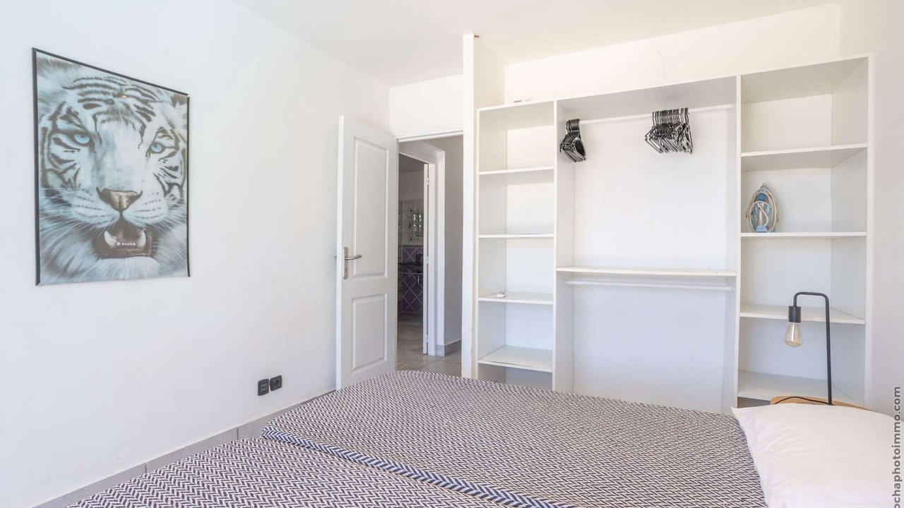 Photo of Bedroom in Oyster Pond