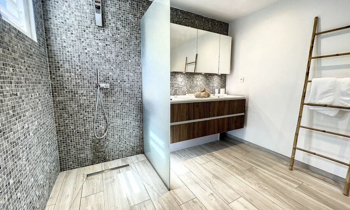 Photo of Bathroom in Orient Bay