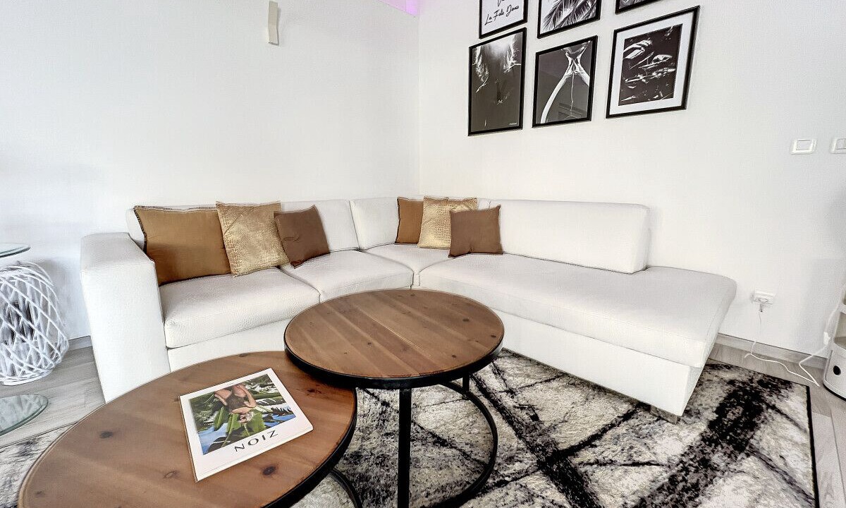 Photo of Livingroom in Orient Bay