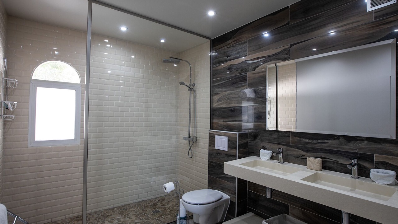 Photo of Bathroom in Orient Bay