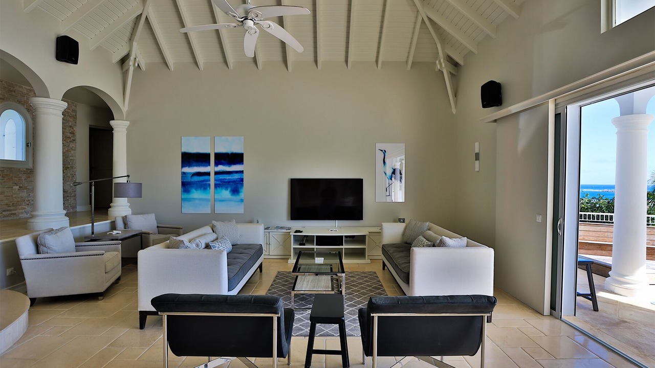 Photo of Livingroom in Orient Bay