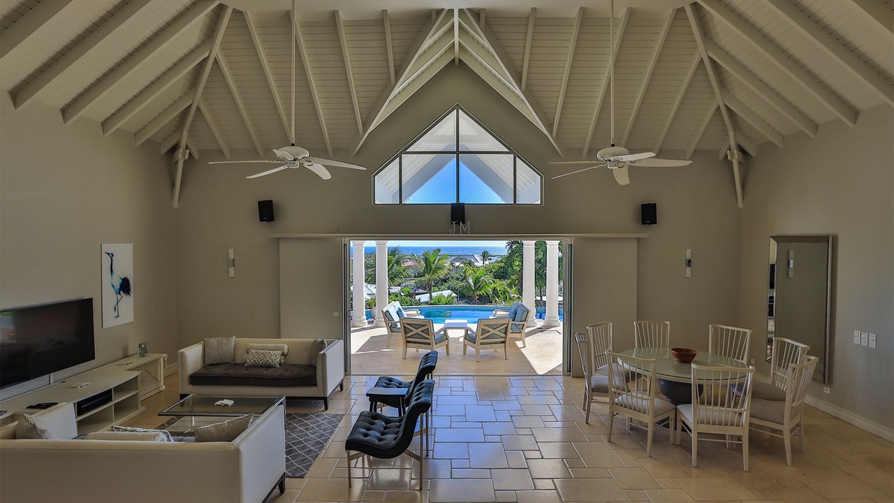 Photo of Livingroom in Orient Bay