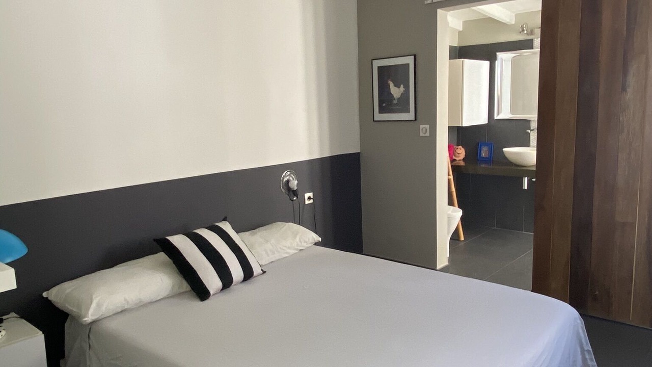 Photo of Bedroom in Cul de Sac