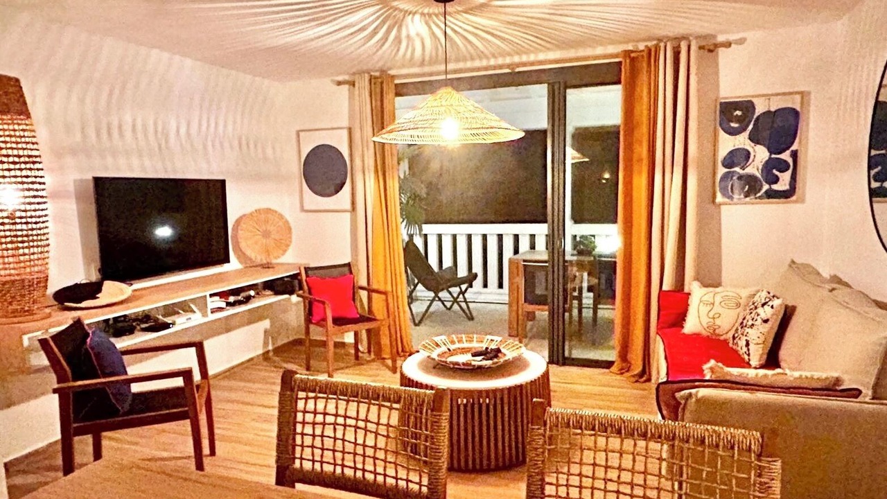 Photo of Livingroom in Orient Bay