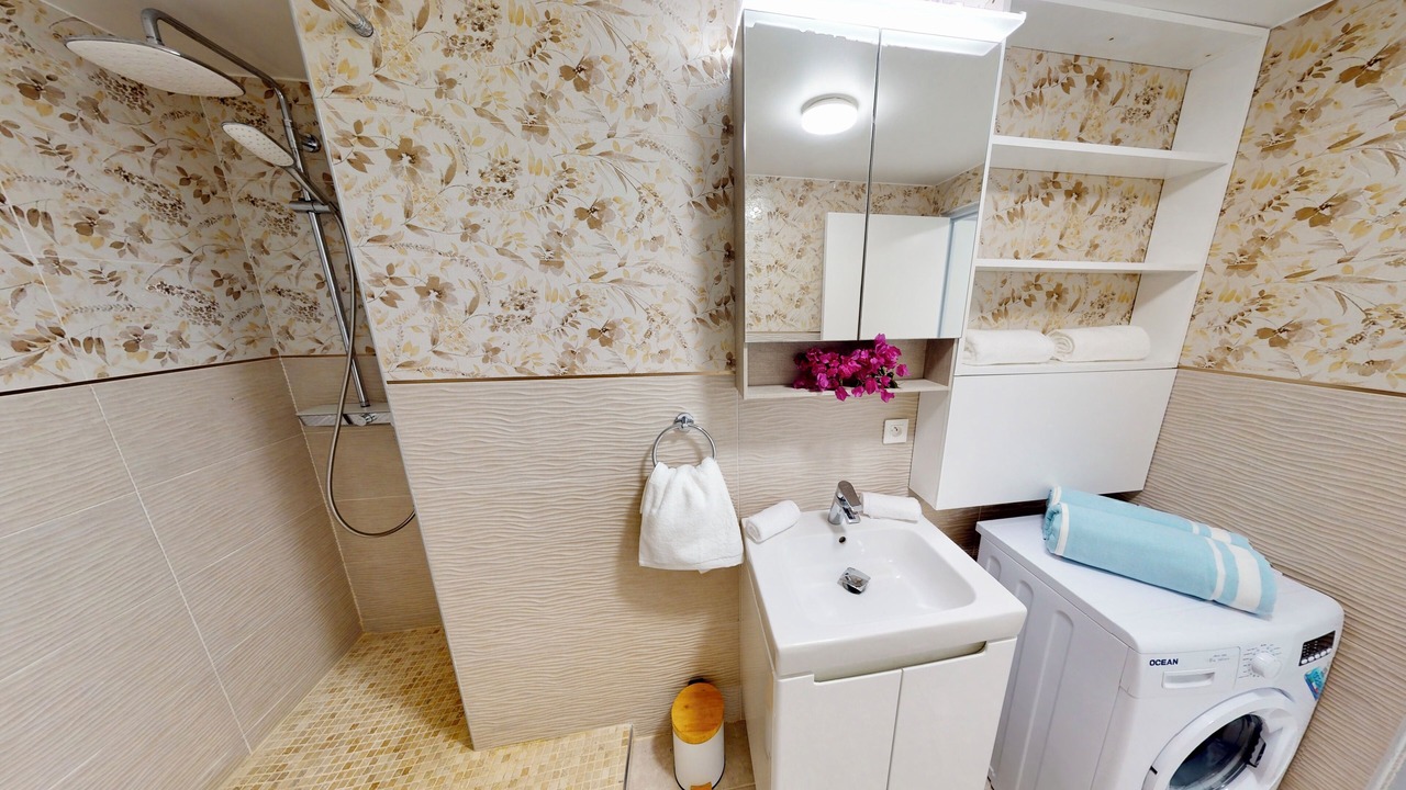 Photo of Bathroom in Anse Marcel