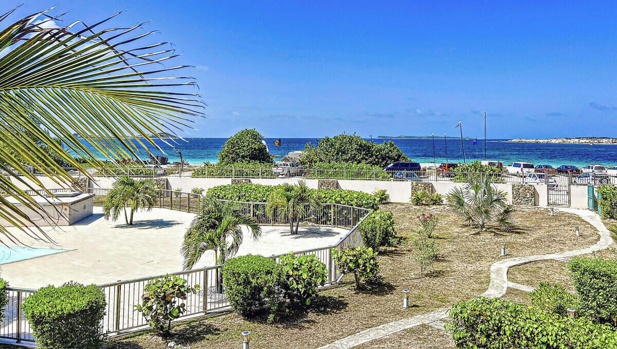 Photo of Outdoor in Orient Bay