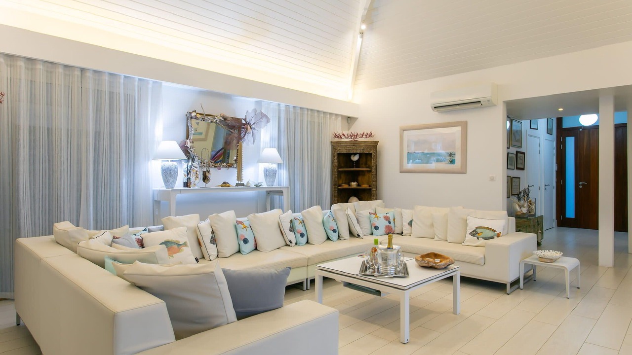 Photo of Livingroom in Orient Bay