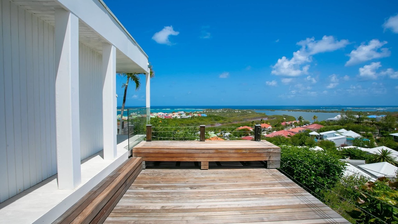 Photo of Patio Balcony in Orient Bay